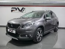 Cinzento Usado 2018 Peugeot 2008 Crossway SUV | € 14.990 (Preço elevado)