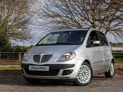 Cinza Usado 2005 Lancia Musa Monovolume | € 4.000