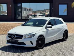 Branco Usado 2018 Mercedes A180 Citadino | € 17.990 (Preço justo)