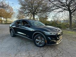 Preto Usado 2021 Ford Mustang Mach-E SUV | € 29.990 (Preço elevado)