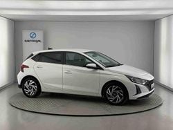 Branco Usado 2024 Hyundai i20 Comfort Citadino | € 17.200 (Preço justo)
