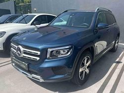 Azul Usado 2023 Mercedes 180 Sedan | € 46.900
