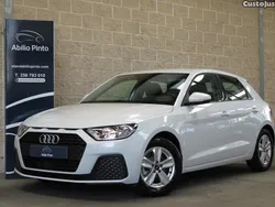 Branco Usado 2023 Audi A1 Advanced Citadino | € 22.750 (Preço justo)