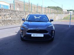Cinza (pintura metalizada) Usado 2024 Toyota Yaris Comfort | € 27.500 (Preço justo)