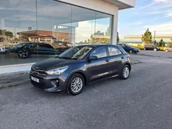 Cinzento Usado 2017 Kia Rio LX | € 11.250