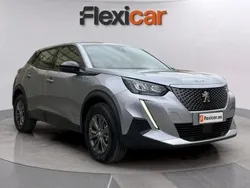 Cinza Usado 2023 Peugeot e-2008 Active SUV | € 24.380 (Preço justo)