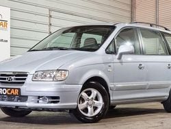 Cinzento Usado 2005 Hyundai Trajet Monovolume | € 5.500