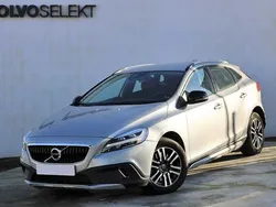 Prateado Usado 2018 Volvo V40 CC Plus Carrinha | € 19.700