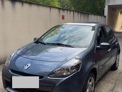 Usado 2011 Renault Clio II Sedan | € 6.750 (Preço elevado)