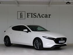 Branco Usado 2021 Mazda 3 Evolve Citadino | € 22.400