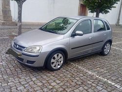 Usado 2004 Opel Corsa Cosmo Sedan | € 1.600 (Bom preço)