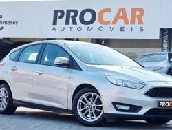 Cinzento Usado 2017 Ford Focus Trend+ | € 12.250 (Preço justo)