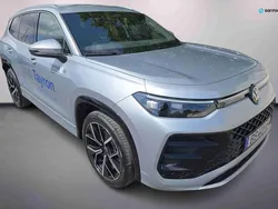 Prateado Usado 2025 VW Tayron R-line SUV | € 52.990