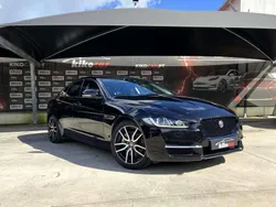 Preto Usado 2016 Jaguar XE Prestige Sedan | € 19.000 (Bom preço)
