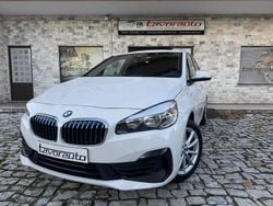 Branco Usado 2018 BMW 225 Active Tourer Sport Line Monovolume | € 18.900 (Bom preço)