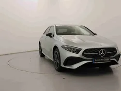 Prateado Usado 2025 Mercedes A250 Sedan | € 46.990 (Caro)