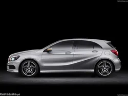 Cinza Usado 2016 Mercedes A180 AMG line Citadino | € 21.490 (Preço elevado)