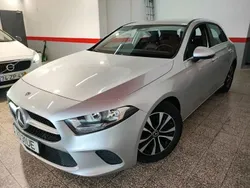 Cinza Usado 2020 Mercedes A180 Business | € 25.400 (Preço justo)