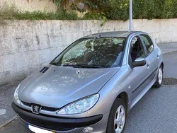 Usado 2000 Peugeot 206 Sedan | € 2.750 (Preço elevado)