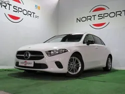 Branco Usado 2020 Mercedes A180 Style Citadino | € 29.000 (Caro)
