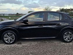 Usado 2023 Peugeot e-208 Citadino | € 16.500