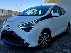 Branco Usado 2019 Toyota Aygo X-play Citadino | € 10.780 (Caro)
