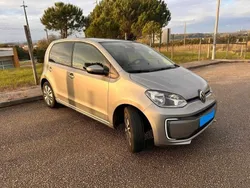 Cinzento Usado 2021 VW e-up! Citadino | € 10.500