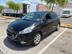 Usado 2013 Peugeot 208 Citadino | € 5.500 (Preço justo)