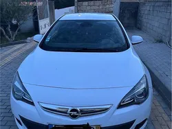 Usado 2012 Opel Astra GTC | € 12.000