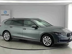Cinzento Novo 2025 Skoda Superb Carrinha | € 41.990
