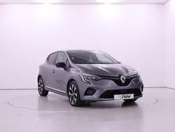 Preto Usado 2023 Renault Clio V Evolution | € 16.700 (Preço justo)