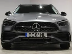 Cinza Usado 2023 Mercedes C300 AMG line Sedan | € 55.900 (Caro)