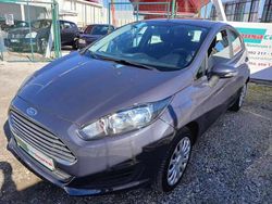 Cinza Usado 2014 Ford Fiesta Trend | € 7.250 (Preço justo)