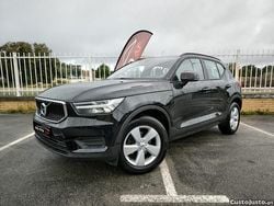 Preto Usado 2022 Volvo XC40 Momentum SUV | € 20.990 (Bom preço)