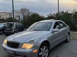 Usado 2003 Mercedes C240 Sedan | € 5.600