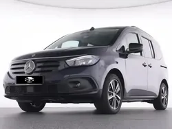 Cinzento Usado 2023 Mercedes EQT200 Monovolume | € 29.500