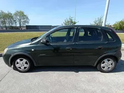 Verde Usado 2001 Opel Corsa Sedan | € 1.400 (Bom preço)