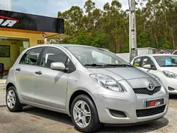 Cinzento Usado 2010 Toyota Yaris | € 7.990 (Preço justo)