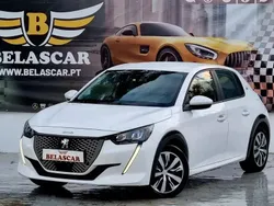Branco Usado 2021 Peugeot e-208 Allure Citadino | € 17.500 (Bom preço)