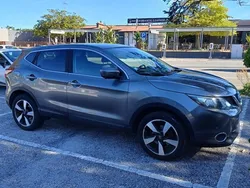 Cinzento Usado 2015 Nissan Qashqai SUV | € 12.500 (Preço justo)