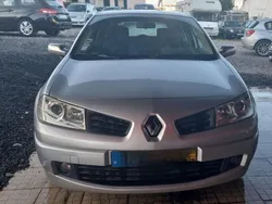 Cinzento Usado 2007 Renault Mégane II Dynamique | € 4.950 (Preço elevado)