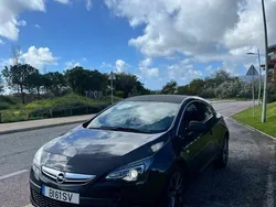 Preto Usado 2015 Opel Astra GTC Citadino | € 9.999
