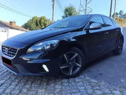 Preto Usado 2015 Volvo V40 R-Design Momentum Carrinha | € 12.500 (Preço justo)