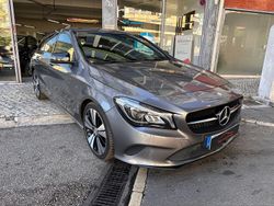 Cinza Usado 2016 Mercedes CLA200 Urban Carrinha | € 21.500