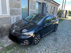 Usado 2023 Renault Clio V Sedan | € 15.000