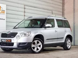 Cinzento Usado 2013 Skoda Yeti SUV | € 10.900