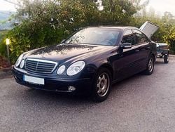 Usado 2003 Mercedes E220 Elegance Sedan | € 9.700 (Preço justo)
