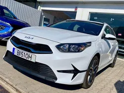 Branco Usado 2024 Kia Ceed Sport | € 22.500 (Preço elevado)