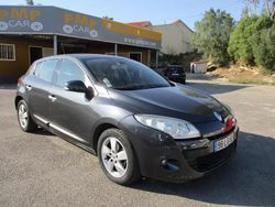 Cinzento Usado 2011 Renault Mégane III Dynamique | € 6.900 (Bom preço)