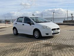 Branco Usado 2011 Fiat Punto Citadino | € 4.750 (Bom preço)